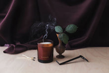 Load image into Gallery viewer, Kingdom Luxury Soy Candle - Clove &amp; Tobacco
